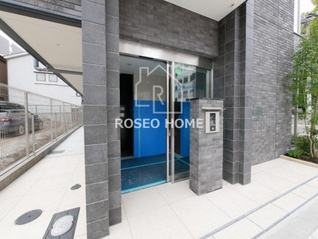 ラクスーTのエントランス