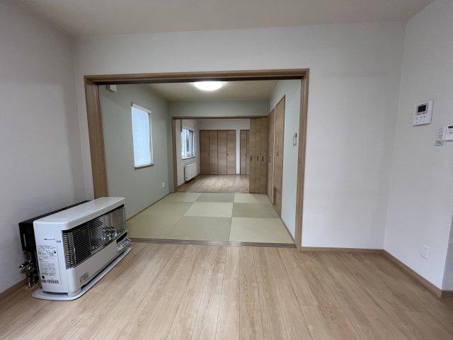 網走市駒場南4丁目6戸建の居間・リビング