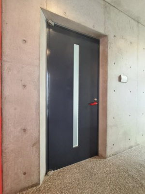 【玄関】 | 神戸アクシスビル