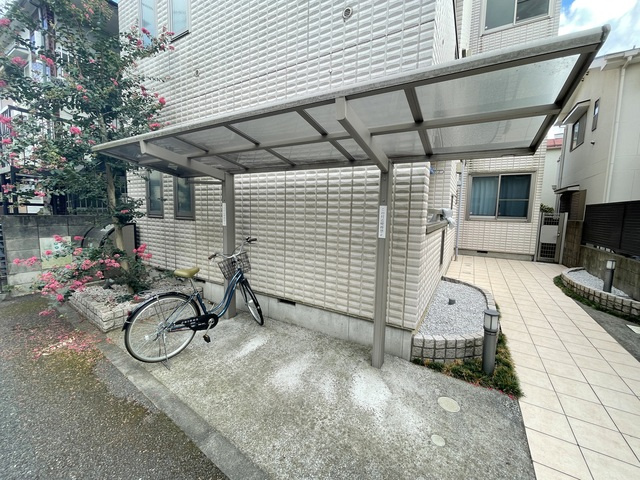 Fleurのその他共用部分|屋根付き駐輪場