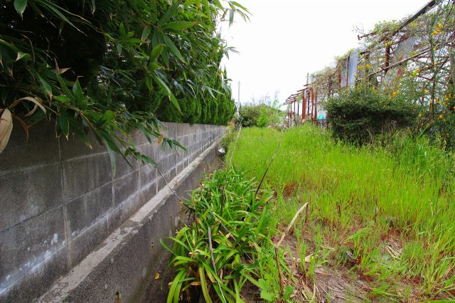米子市彦名町古家付土地の周辺|側溝有
