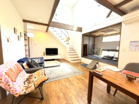 富士市宮島nattoku住宅施工　中古住宅　の居間・リビング