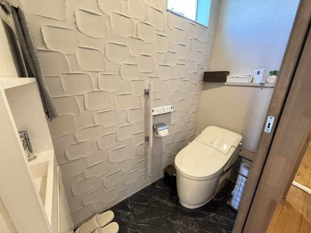 富士市宮島nattoku住宅施工　中古住宅　のトイレ