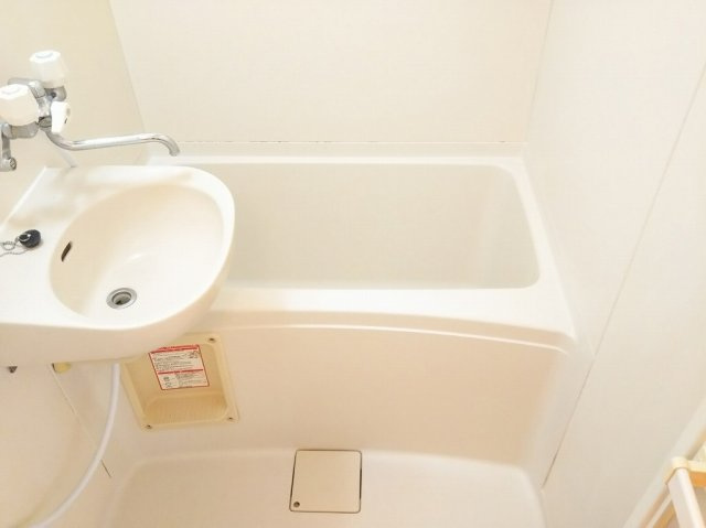 レオパレスサンライトの浴室|画像8