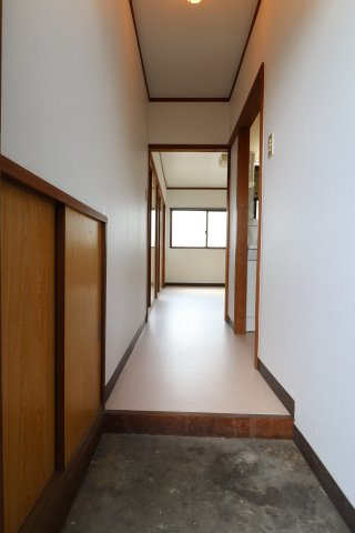 福永コーポの玄関