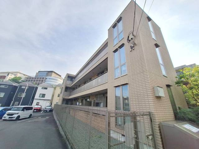 フェリシア霞ヶ丘の外観