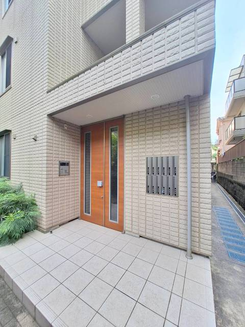 フェリシア霞ヶ丘のロビー