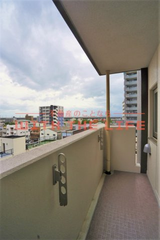 Tiara（ティアラ）本町【キャッシュバック対象物件】のバルコニー|バルコニー付きです