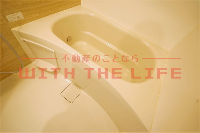 Tiara（ティアラ）本町【キャッシュバック対象物件】の浴室|日々の暮らしに欠かせないお風呂です