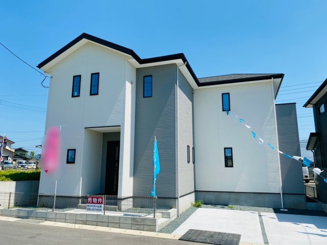 よかタウン／益城町大字広崎2期／１号棟の外観|完成済みの為、即案内可能です♪内覧ご予約お待ちしております☆