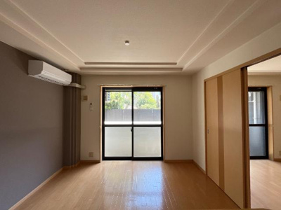 【居間・リビング】 | コンフォール・白梅 | リビング