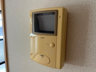 【内装】 | コンフォール・白梅 | カメラ付インターホン