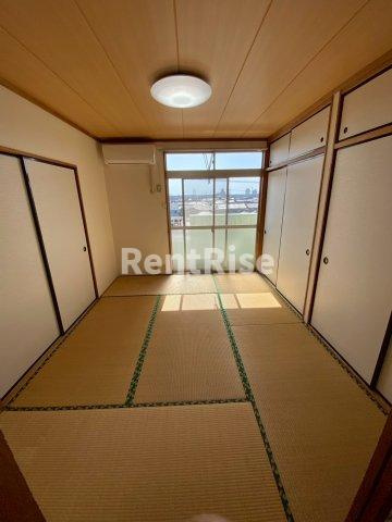 パークサイド三ツ井の和室