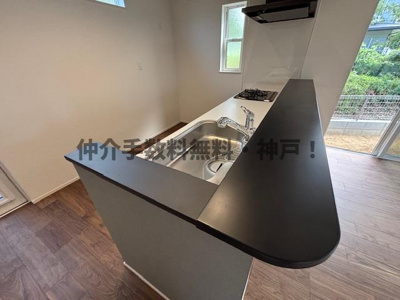 【キッチン】 | 神戸市垂水区神陵台７丁目　新築戸建２号地　仲介手数料無料！ | お料理しやすいキッチンです