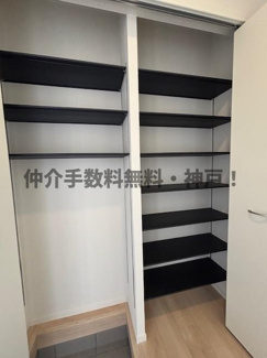 【収納】 | 明石市北王子町　新築戸建9号棟　仲介手数料無料！ | 玄関収納です