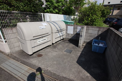 【その他共用部分】 | フローラ河内長野 | 敷地内ゴミ捨場
