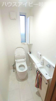 【トイレ】 | 羽島市正木町須賀！トヨタホーム施工の中古住宅築6年！オール電化・太陽光発電システム搭載！ | 羽島市正木町須賀！トヨタホーム施工の中古住宅築6年！オール電化・太陽光発電システム搭載！