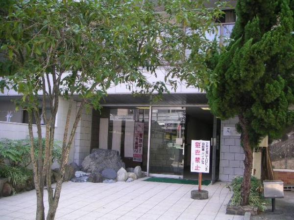 パレスハイツ京橋のエントランス