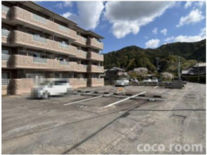 グランメールの駐車場