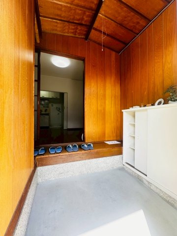 妙法寺東谷テラスハウスの玄関