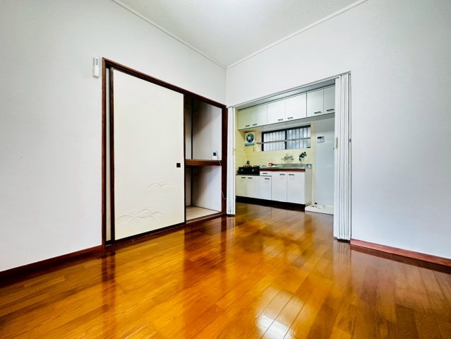 妙法寺東谷テラスハウスの居間・リビング