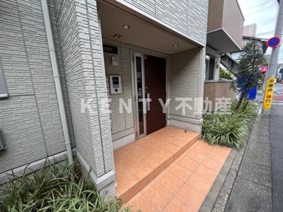 【エントランス】 | リヴェール | 建物の内部です