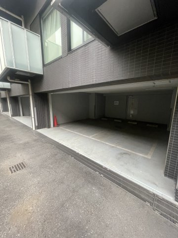 プレール・ドゥーク渋谷幡ヶ谷の駐車場