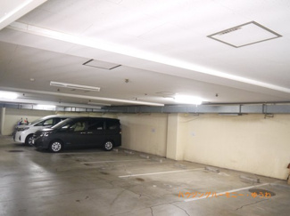 【その他共用部分】 | ビルトイン駐車場有ります。