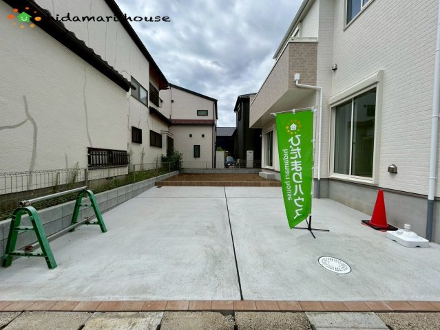 西区土屋　第1　新築戸建　ハートフルタウン01の駐車場