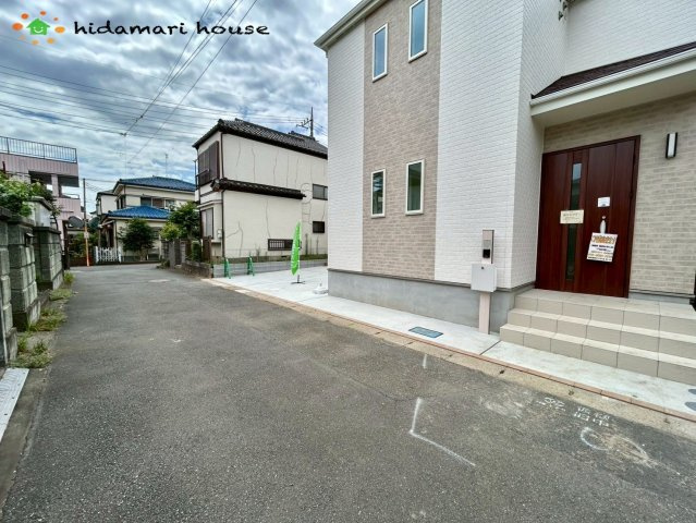 西区土屋　第1　新築戸建　ハートフルタウン01の前面道路含む現地写真