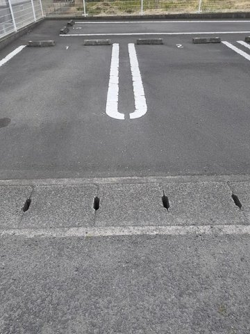 メゾンド・セレーノの駐車場|カースペースがあります