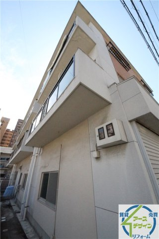 松の内コーポの外観