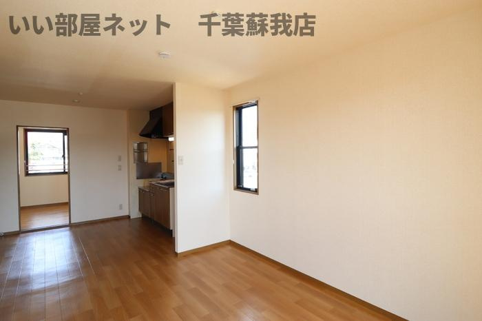 ビュークレストの居間・リビング|ゆったりとした居間です