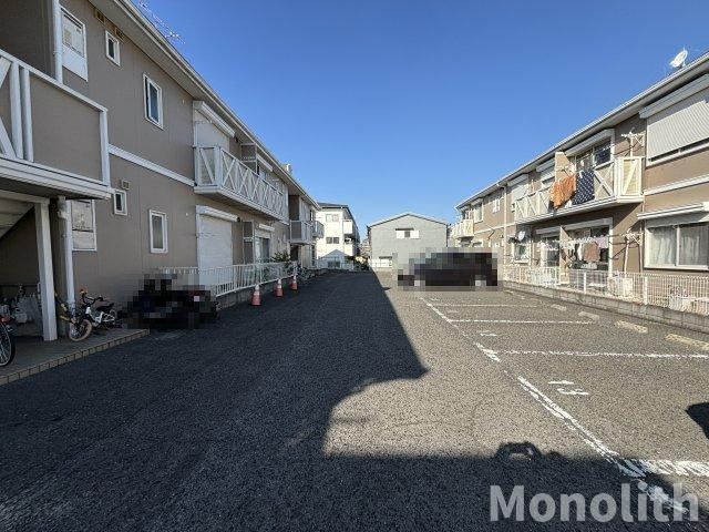 坂の久保ハイツD棟の駐車場