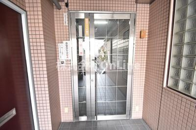 キンキ加美ハイツのエントランス