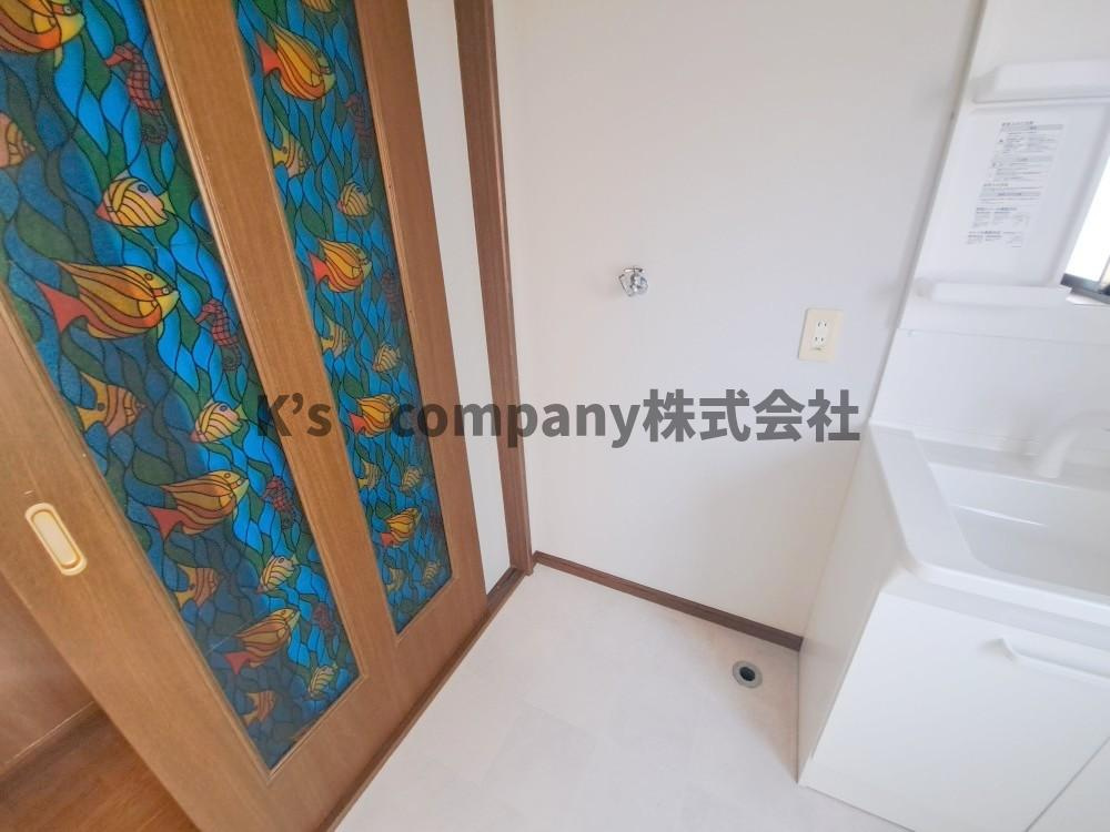 ◎茅ヶ崎市菱沼3丁目　中古戸建のランドリースペース|室内洗濯機置場です☆