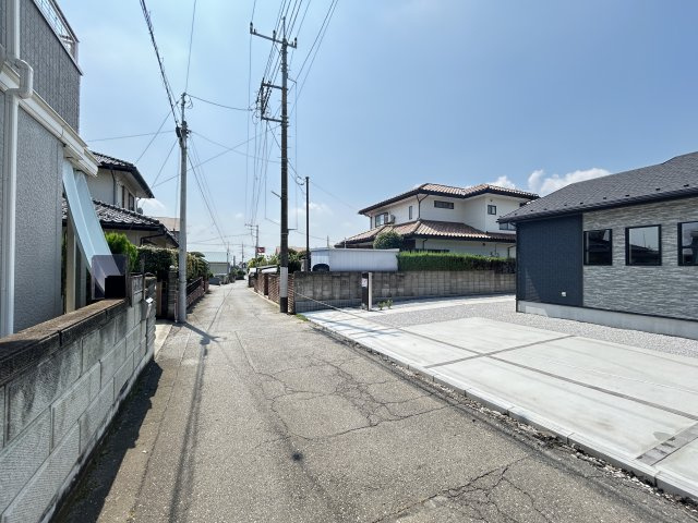 新築　前橋市上泉町　Biooming　Garden　１号棟の前面道路含む現地写真|現地写真　東側接道幅員約4ｍ