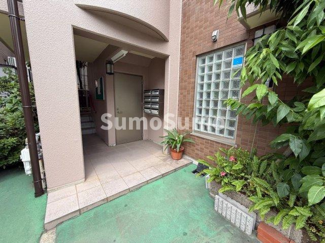 グローリーメゾンのエントランス