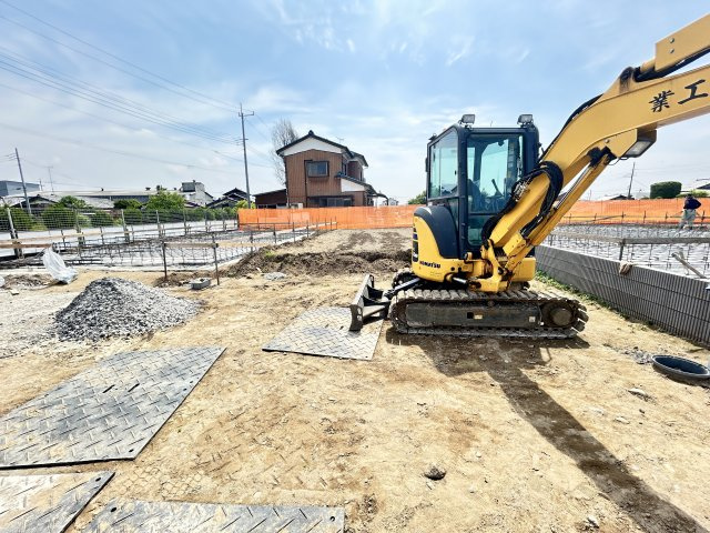 新築　伊勢崎市八斗島町　Blooming　Garden　１号棟の駐車場|現地写真　駐車スペースは並列3台分可能です！
