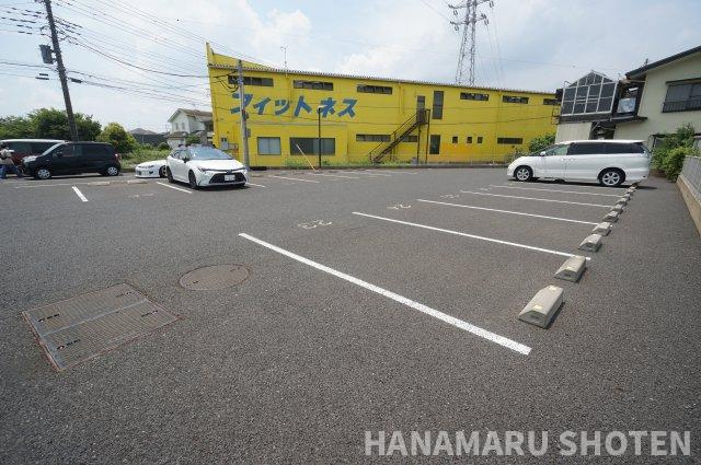 メープル・グローブの駐車場|詳細、ご不明点等、お気軽にご連絡ください！