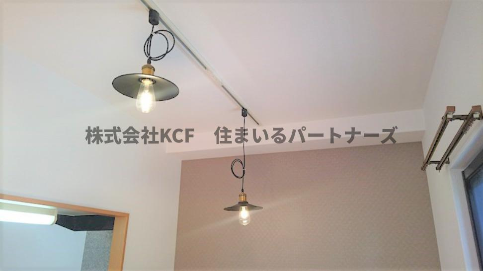 ドゥブラン上津のバルコニー|お洒落な照明です