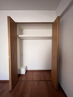 【収納】 | グリーンビレッジひばりが丘 | 主寝室 約6.2帖 クローゼット