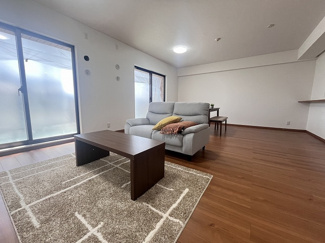 【居間・リビング】 | グリーンビレッジひばりが丘 | LDK 20帖　家具付き