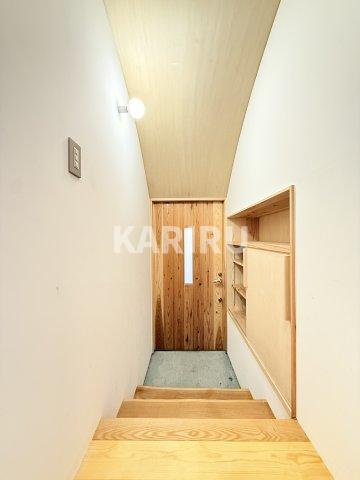 大宮5丁目長屋　E棟の玄関