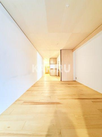 大宮5丁目長屋　E棟の居間・リビング