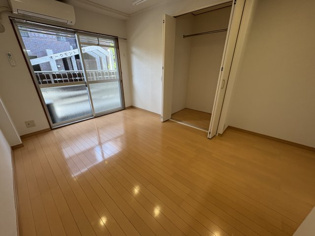 ハイネス門戸の居間