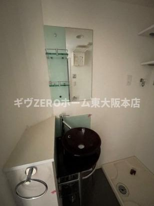 ラシュレエグゼ難波南の洗面所
