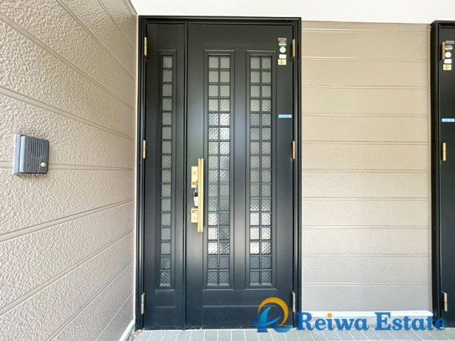 中古戸建　茅ヶ崎市菱沼3丁目の玄関