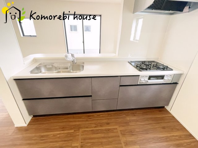 さいたま市西区島根　新築一戸建て　リーブルガーデン　01のキッチン|使いやすいキッチンです