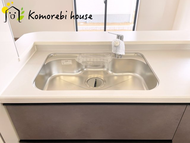 さいたま市西区島根　新築一戸建て　リーブルガーデン　01のキッチン|お料理しやすいキッチンです